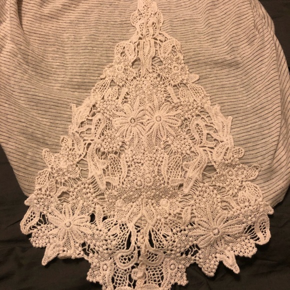 🌺 Flirty & Feminine ODDY Crochet Top - NEVER WORN - Picture 4 of 4